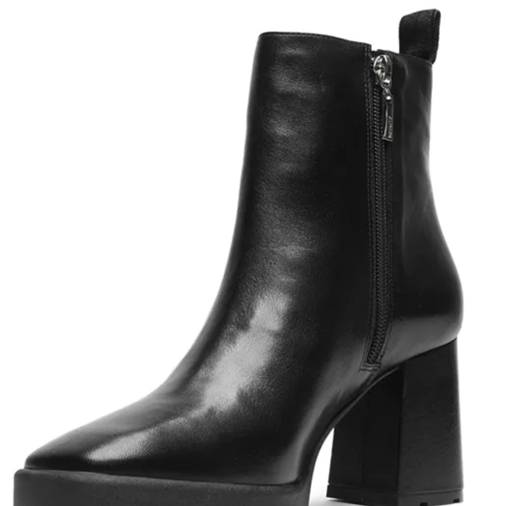 Schutz women’s Dana high heel booties size 8